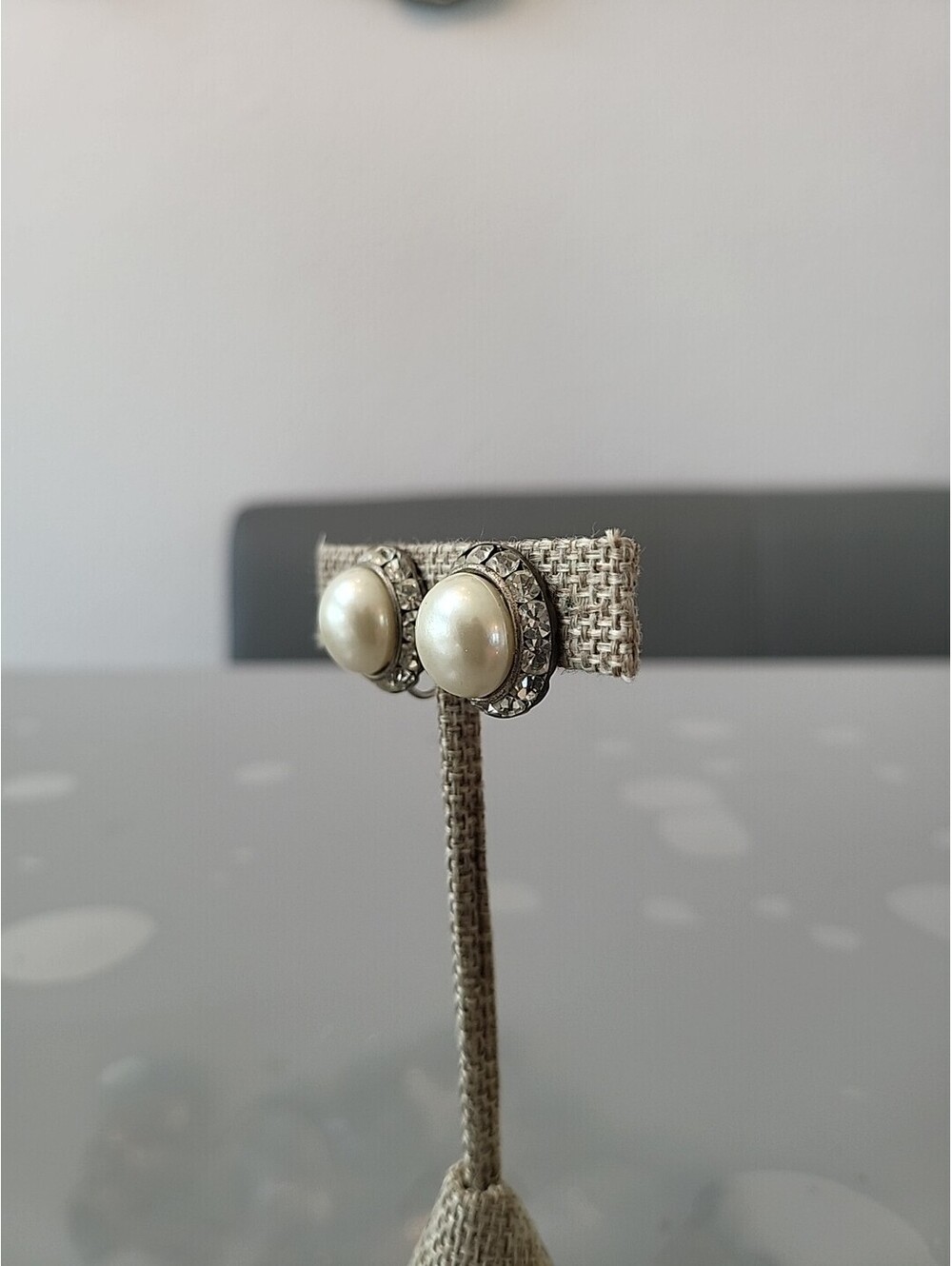 Vintage Silver Tone Pearl Rhinestone Clip-On Earrings Beautiful See Pictures K11 - Picture 4 of 11
